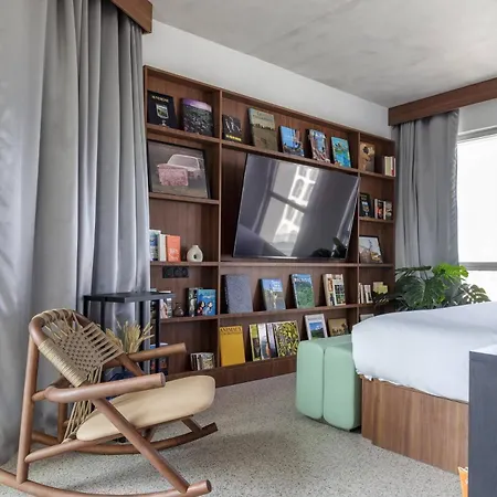 Hotel Jost Centre Gare Saint Jean 3*