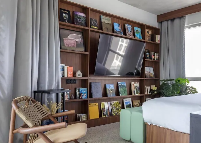 Hotel Jost Centre Gare Saint Jean 3*