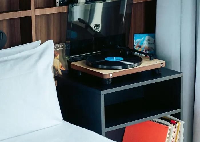 Jost Centre Gare Saint Jean Hotel