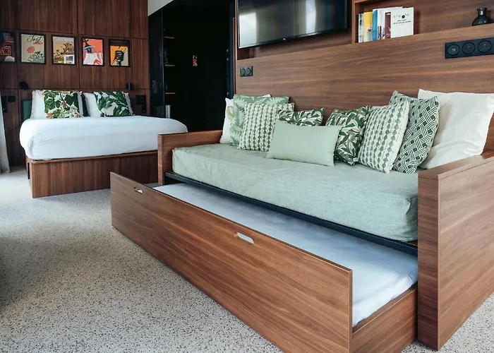 Hotel Jost Centre Gare Saint Jean 3*